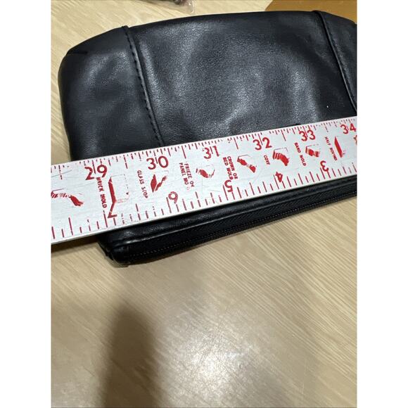 Coach Park Medium Black Leather Wristlet Wallet Card Holder 2 Compartment - Picture 12 of 13